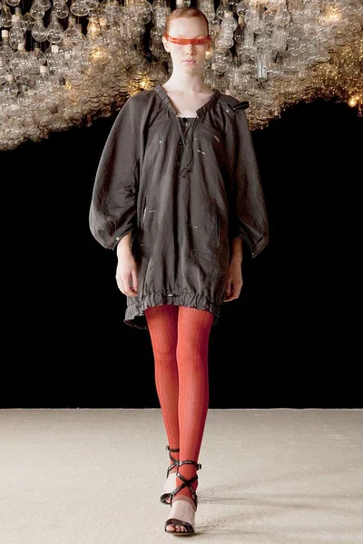 Look 16